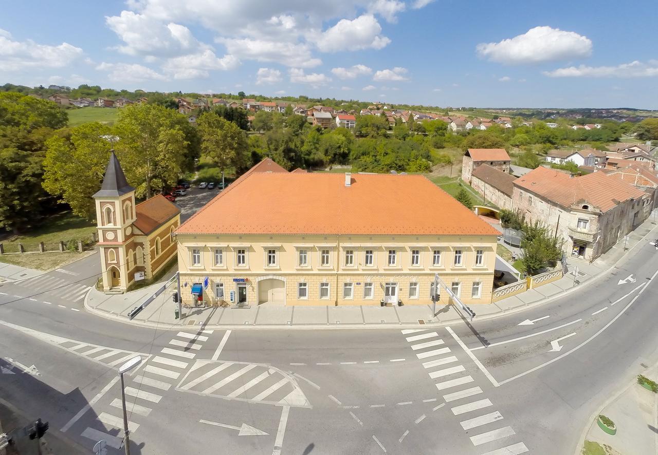 Hotel Pakrác Kültér fotó
