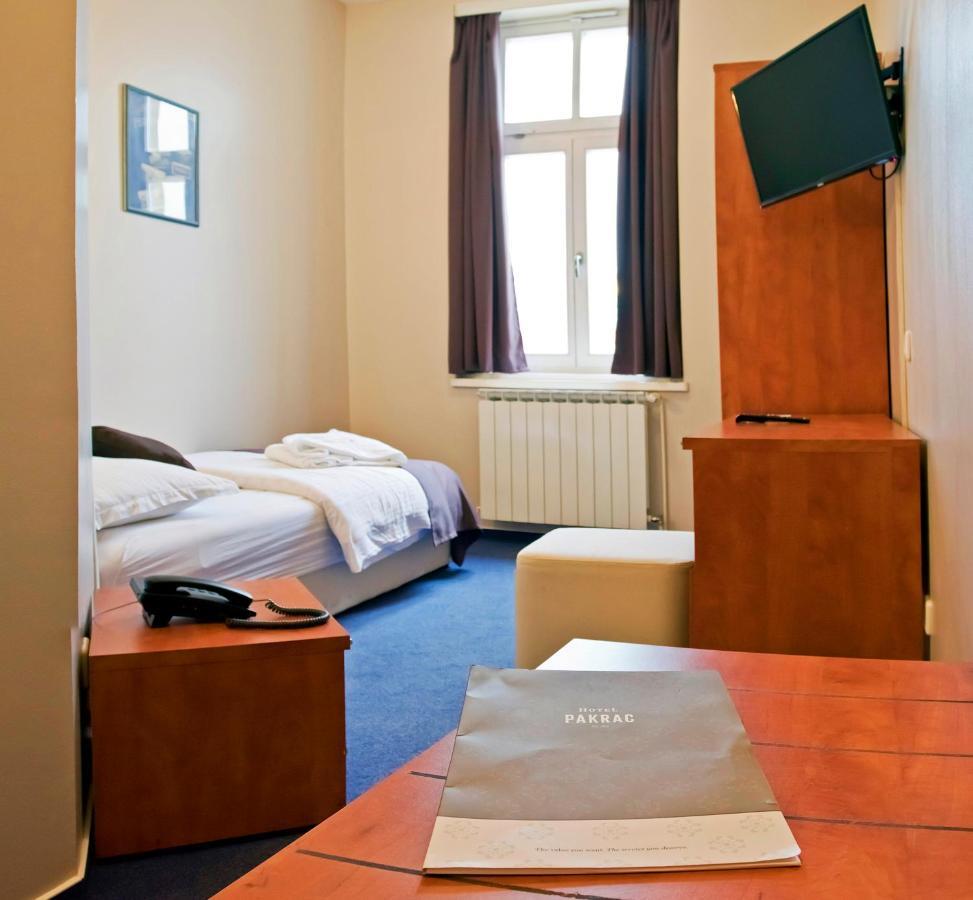 Hotel Pakrác Kültér fotó